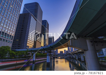 大阪　中之島の夜景　ガーデンブリッジから 78167821