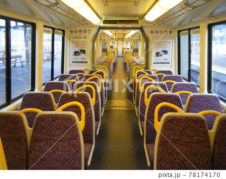 オーストラリア　クイーンズランド州鉄道　列車内 横 78174170