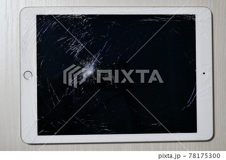 割れたipad 78175300