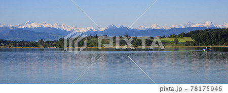 Green hills and church of Seeraben, village in Zurich Canton. 78175946