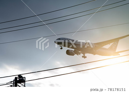 電線と飛行機 78178151
