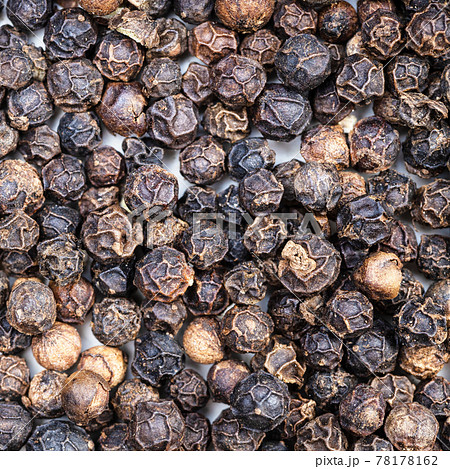 black pepper peppercorns close up black pepper peppercorns close up 78178162
