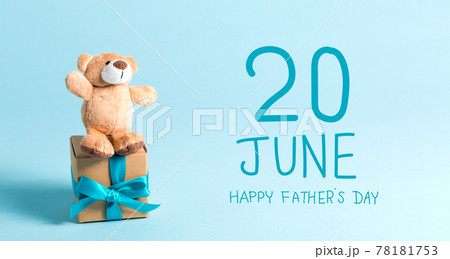 Father's Day message with teddy bear 78181753