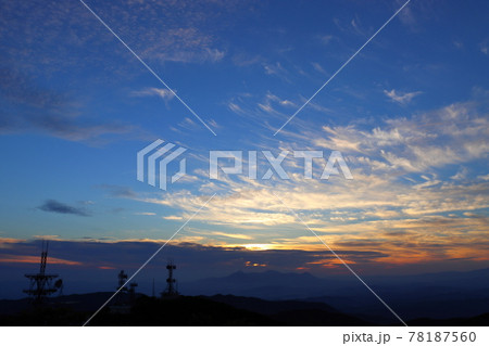 夕焼けと鉄塔　鰐塚山 78187560