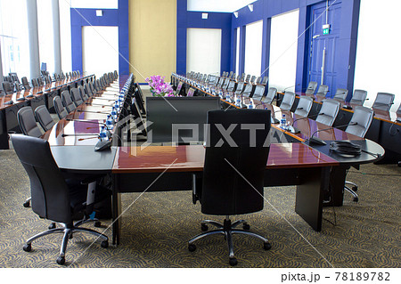 The hotel's conference room 78189782