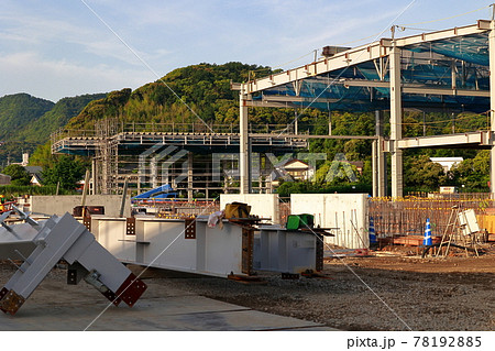 鉄骨の組立作業 78192885