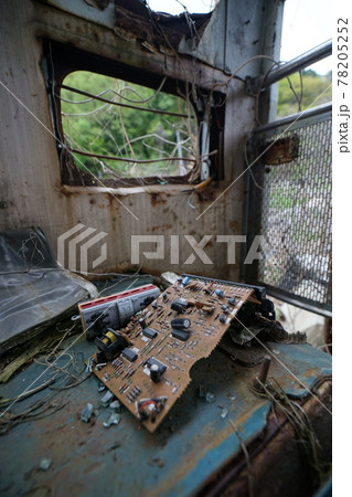 廃墟　廃バス　廃車体　草ヒロ　長野県　長野市　長電バス　長野電鉄　バス 78205252