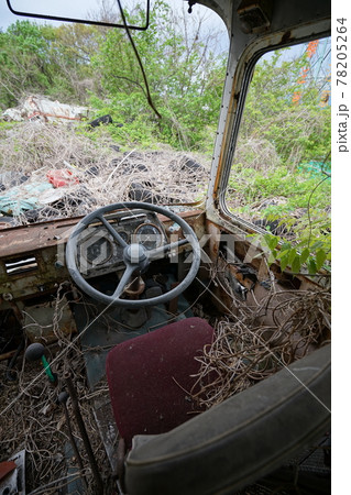 廃墟　廃バス　廃車体　草ヒロ　長野県　長野市　長電バス　長野電鉄　バス 78205264