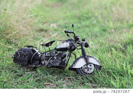 Vintage steel motorcycle toy collectible ,Motorcycle models made of steel 78207267
