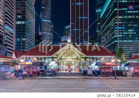 【シンガポール】新型コロナウイルスの流行により人通りの少なくなったラオパサ フェスティバルマーケット 78210414