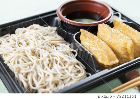 美味しい日本ソバといなり寿司 78211351
