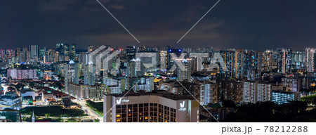 【シンガポール】シンガポール・ブギス地区の夜景 78212288