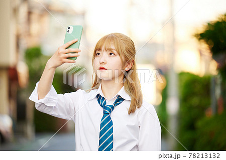 金髪 女子高生 金髪 女子高生 78213132