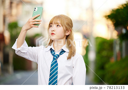 金髪 女子高生 金髪 女子高生 78213133