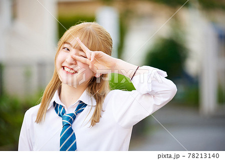 金髪　女子高生　 78213140