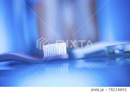 Close-up Dental Instruments Close-up Dental Instruments 78218842