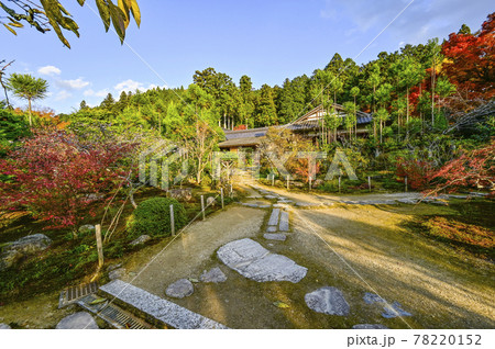 紅葉の魚山大原寺、実光院 旧理覚院(りかくいん)庭園 紅葉の魚山大原寺、実光院 旧理覚院(りかくいん)庭園 78220152