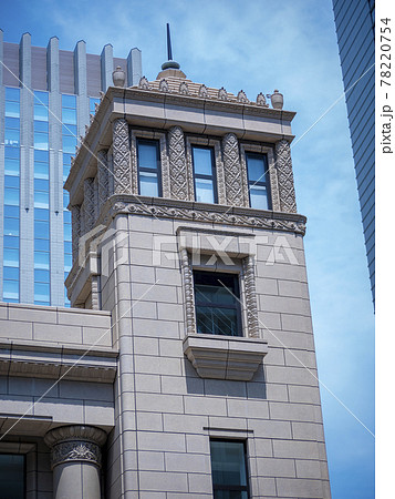東京都心のビル群に昭和初期の様式建築がある風景 東京都心のビル群に昭和初期の様式建築がある風景 78220754