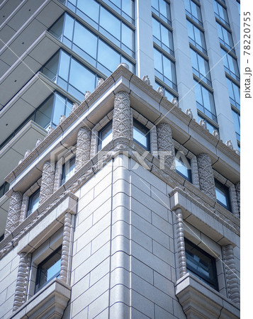 東京都心のビル群に昭和初期の様式建築がある風景 東京都心のビル群に昭和初期の様式建築がある風景 78220755