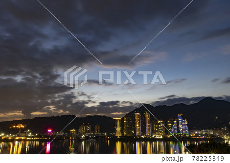 ナイトシーン 夕映 夜景 78225349
