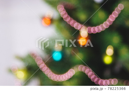Defocused christmas background. Christimas tree, decoration and lights 78225366