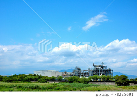 大浜海岸の工業プラント 78225691