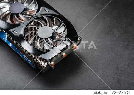 A video card with three fans is hardly a powerful cooling system. A video card with three fans is hardly a powerful cooling system. 78227636