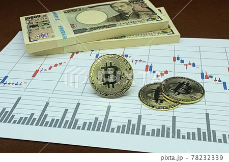 【仮想通貨・ビットコイン・投資などに関する記事のサムネイルに】ビットコインと百万円の札束 78232339