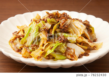 キャベツの肉味噌炒め 78232430