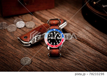 men wristwatch with leather strap men wristwatch with leather strap 78233296