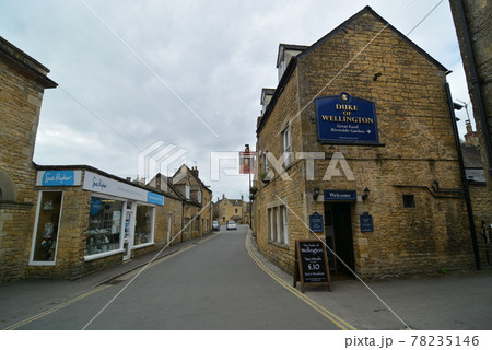 イギリス ストラットフード・アポン・エイボン 78235146