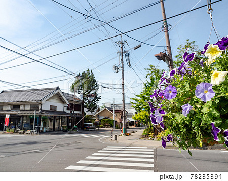 初夏の古都 小布施の美しい景色フラワーバスケットが美しい谷街道 初夏の古都 小布施の美しい景色フラワーバスケットが美しい谷街道 78235394