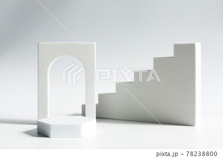 Podium display for product presentaion 78238800