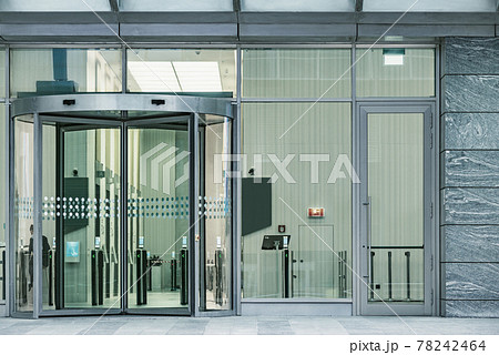 Entrance of the modern business city office building. 78242464