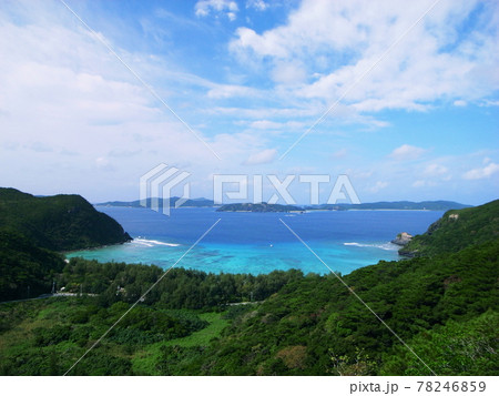 沖縄 慶良間諸島 渡嘉敷島 渡嘉志久地区の俯瞰 沖縄 慶良間諸島 渡嘉敷島 渡嘉志久地区の俯瞰 78246859