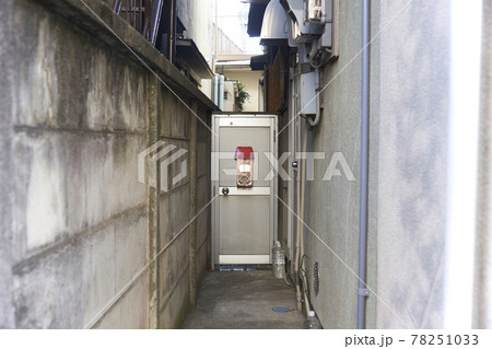 路地 古いポスト 路地 古いポスト 78251033