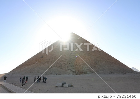 エジプトの世界遺産ダハシュールの赤のピラミッド(The Red Pyramid of Egypt) エジプトの世界遺産ダハシュールの赤のピラミッド(The Red Pyramid of Egypt) 78251460