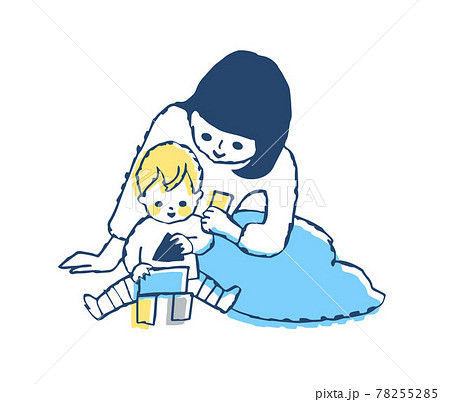 積木で遊んでいる赤ちゃんとママ 78255285