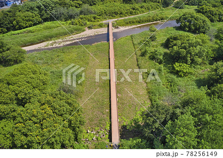 埼玉の沈下橋（冠水橋）若宮橋・高麗川　埼玉県坂戸市（ドローンによる空撮） 78256149