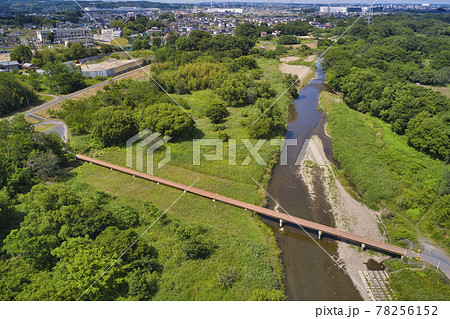 埼玉の沈下橋（冠水橋）若宮橋・高麗川　埼玉県坂戸市（ドローンによる空撮） 78256152