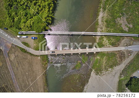 埼玉の沈下橋(冠水橋)稲荷橋・都幾川 埼玉県東松山市(ドローンによる空撮) 埼玉の沈下橋(冠水橋)稲荷橋・都幾川 埼玉県東松山市(ドローンによる空撮) 78256172