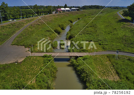 埼玉の沈下橋(冠水橋)鎌取橋・小畔川 埼玉県川越市(ドローンによる空撮) 埼玉の沈下橋(冠水橋)鎌取橋・小畔川 埼玉県川越市(ドローンによる空撮) 78256192