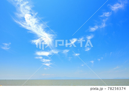 夏めく有明海 青い空と雲 夏めく有明海 青い空と雲 78256374