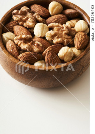健康食品のロカボナッツ　アーモンド　くるみ　ヘーゼルナッツ 78256438