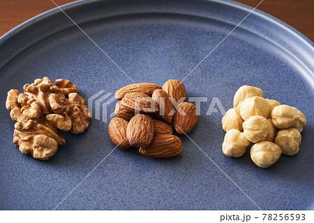 健康食品のロカボナッツ　アーモンド　くるみ　ヘーゼルナッツ 78256593