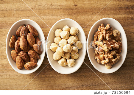 健康食品のロカボナッツ　アーモンド　くるみ　ヘーゼルナッツ 78256694