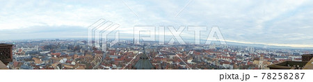 【フランス】ストラスブールの街並み(遠景)パノラマ 【フランス】ストラスブールの街並み(遠景)パノラマ 78258287