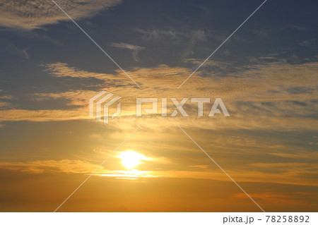 夕日と雲 78258892