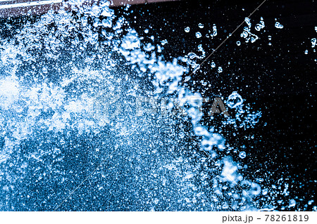 爽やかな雰囲気の水スローモーション撮影素材 78261819