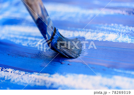 絵の具を塗る 絵の具を塗る 78269319